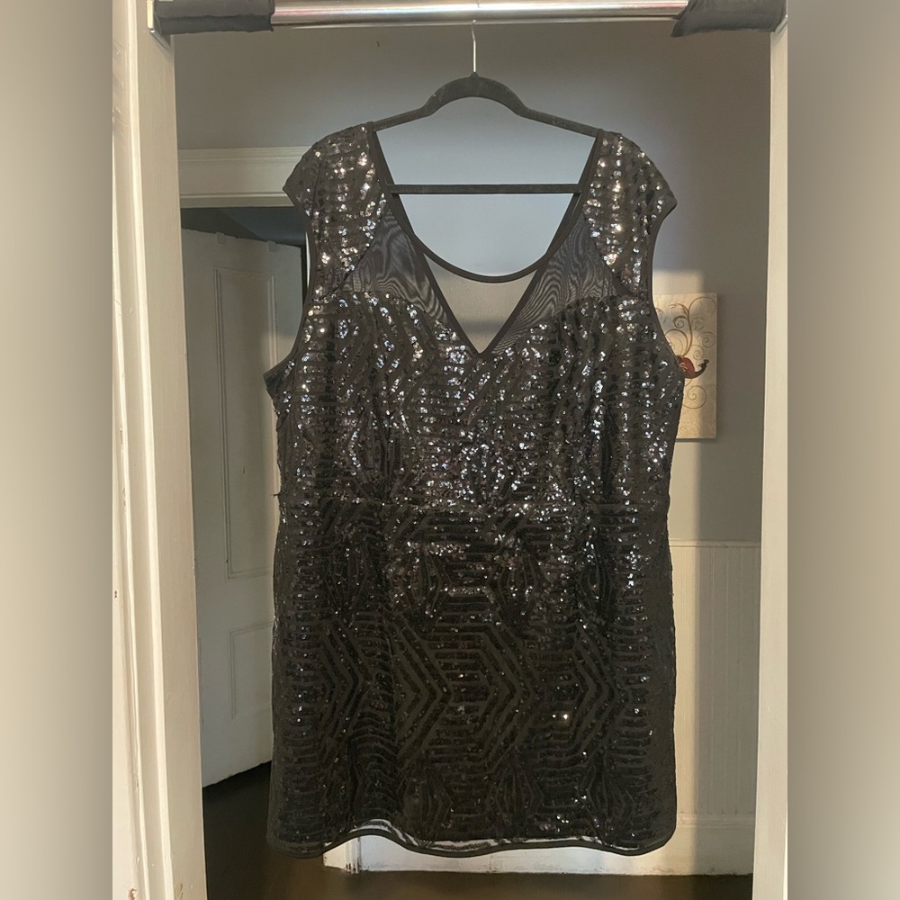 City Chic black sequin party dress in size XL22 worn once